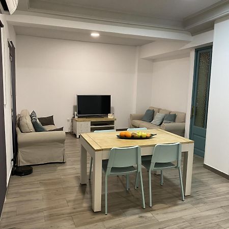 Cal Feliu Piso Amplio En El Centro De Reus Apartamento Exterior foto