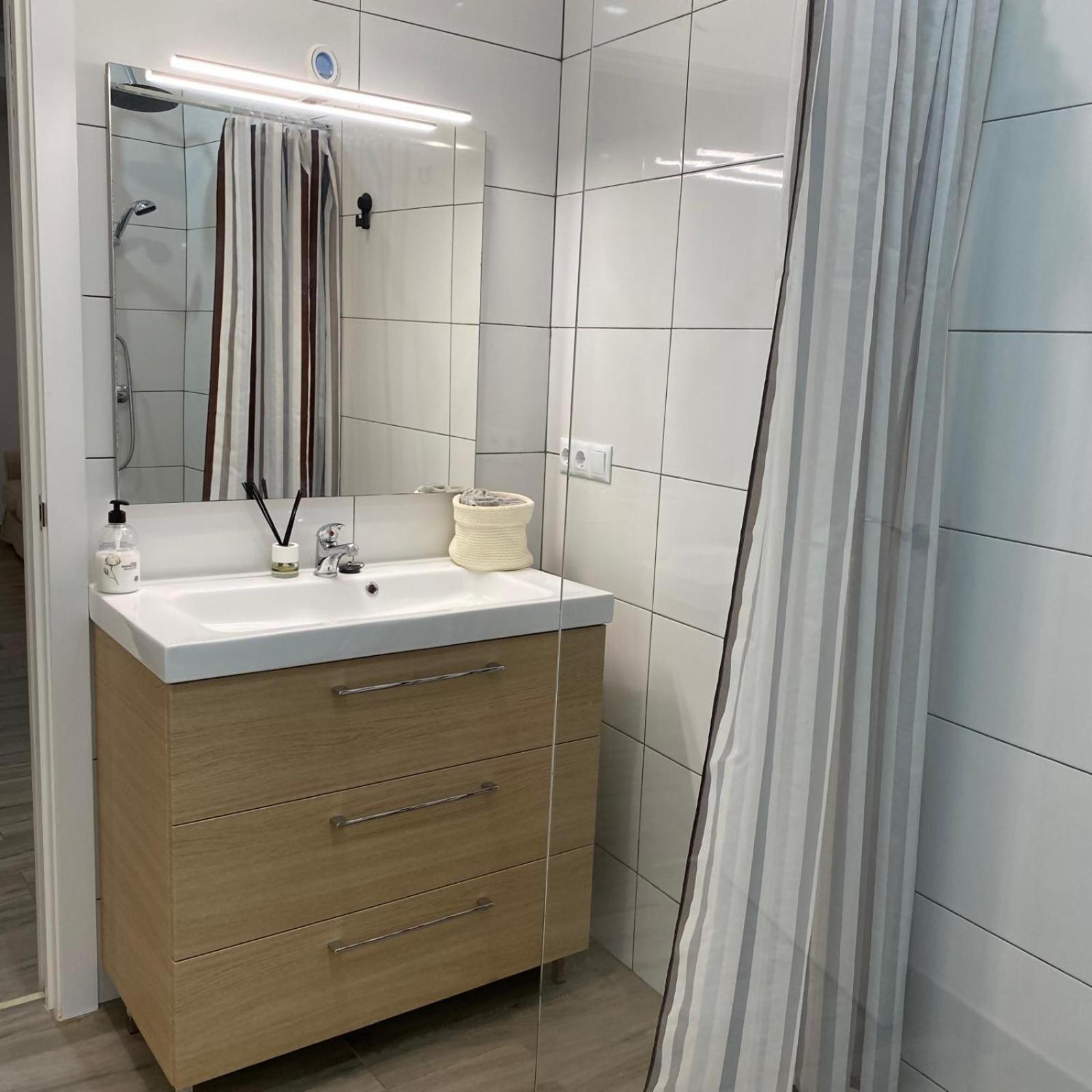 Cal Feliu Piso Amplio En El Centro De Reus Apartamento Exterior foto